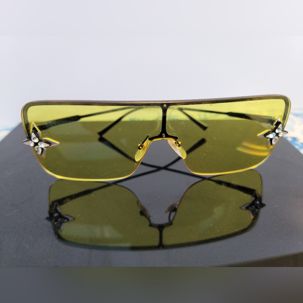 Louis Vuitton Starlight yellow sunglasses